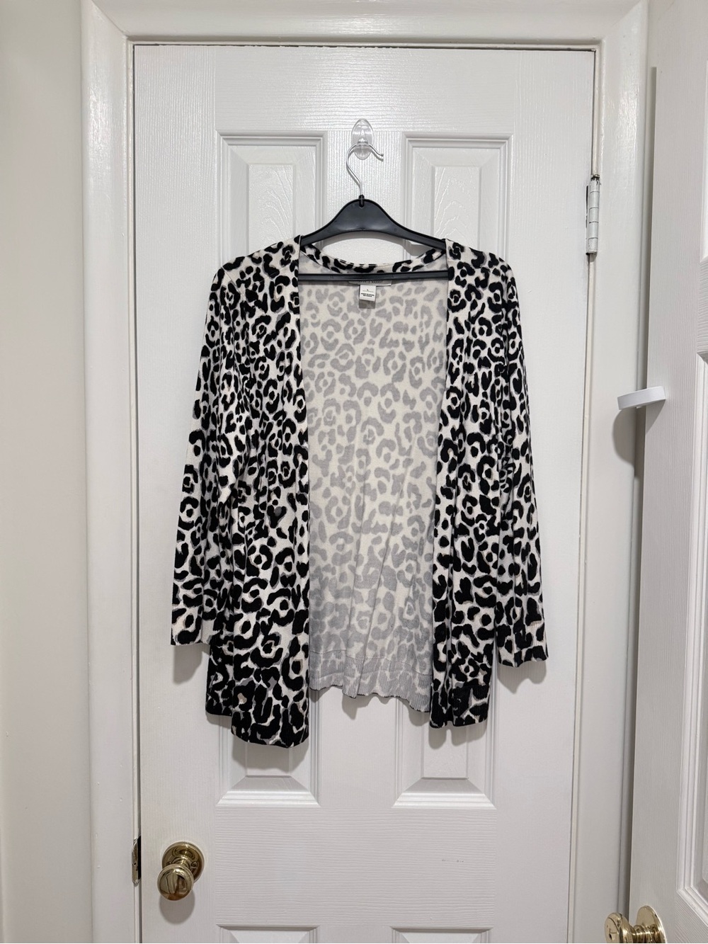 White House Black Market Black & White Leopard Open-Front Cardigan